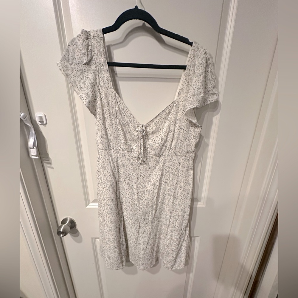 AE Floral Cinch-Front Mini Dress - Size Large - Great Condition!